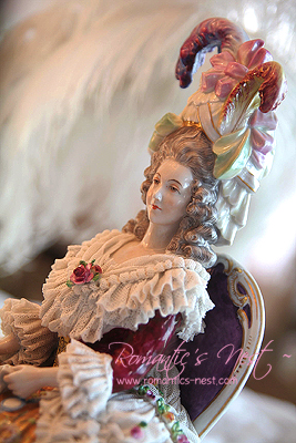 VOLKSTEDT figurine....  그녀 ....Marie Antoinette