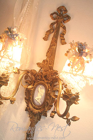 Fabulous angel wedgewood lamp.... 최고의 아름다운 디테일을 가진 천사 웨지우드 월2구 램프....