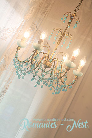 Magnificent MURANO chandelier~!! 흔하지 않는 아름다움을 소유한 뮤라노 오팔 글라스 6구 샹델....